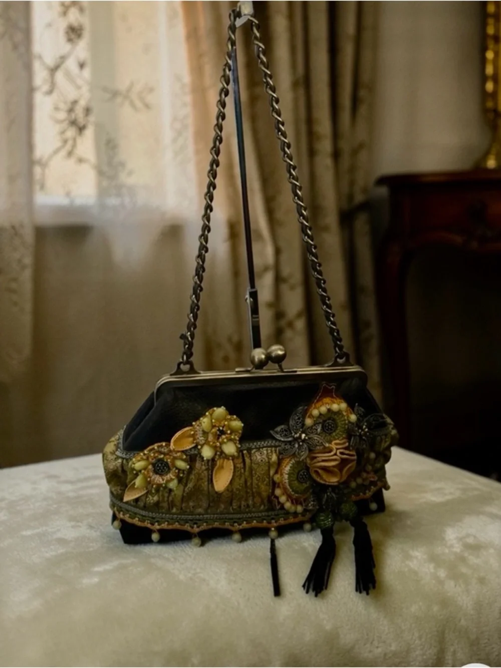 Posh Giveaway for Silver and Gold Train - Picture 7 of 8